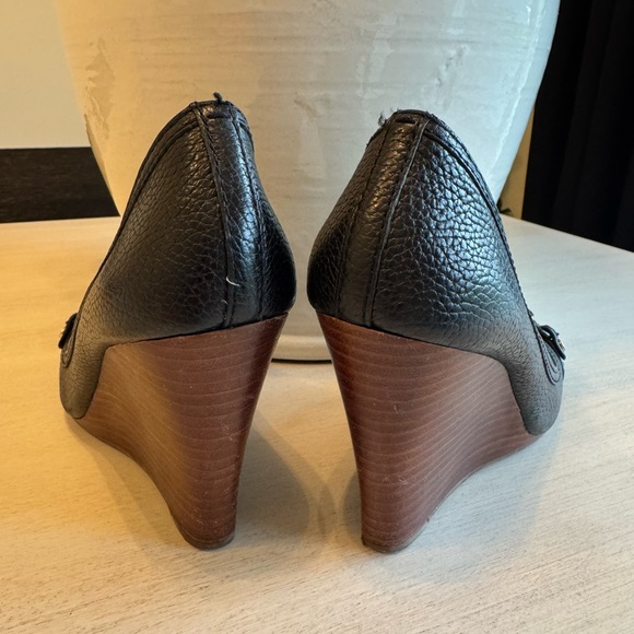 Tory Burch Leticia Black and Gold Peep-Toe Heels - Picture 4 of 6